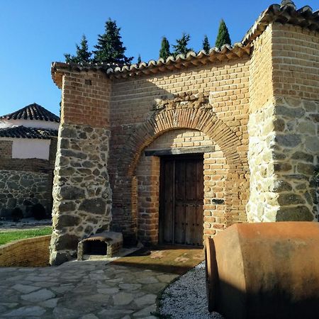 Ruralrut-El Tiemblo Wifi, Cabina De Hidromasaje, Aire Acondicionado Y A Pocos Metros De Zonas De Bano Naturales Esterno foto