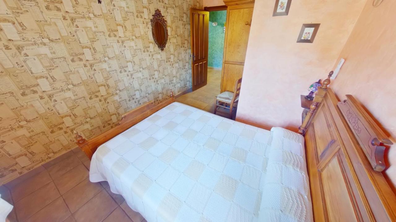 Ruralrut-El Tiemblo Wifi, Cabina De Hidromasaje, Aire Acondicionado Y A Pocos Metros De Zonas De Bano Naturales Esterno foto