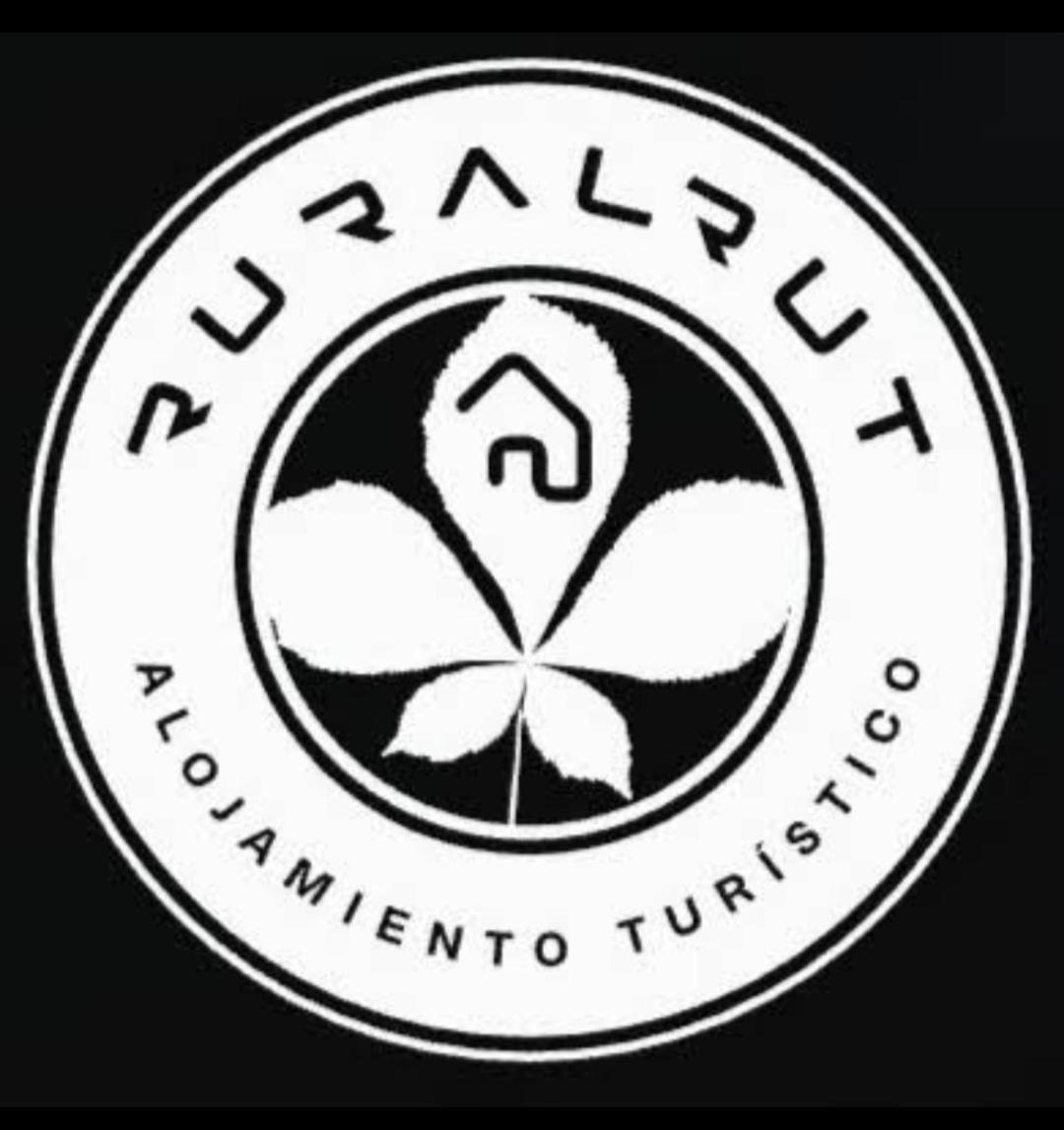 Ruralrut-El Tiemblo Wifi, Cabina De Hidromasaje, Aire Acondicionado Y A Pocos Metros De Zonas De Bano Naturales Esterno foto