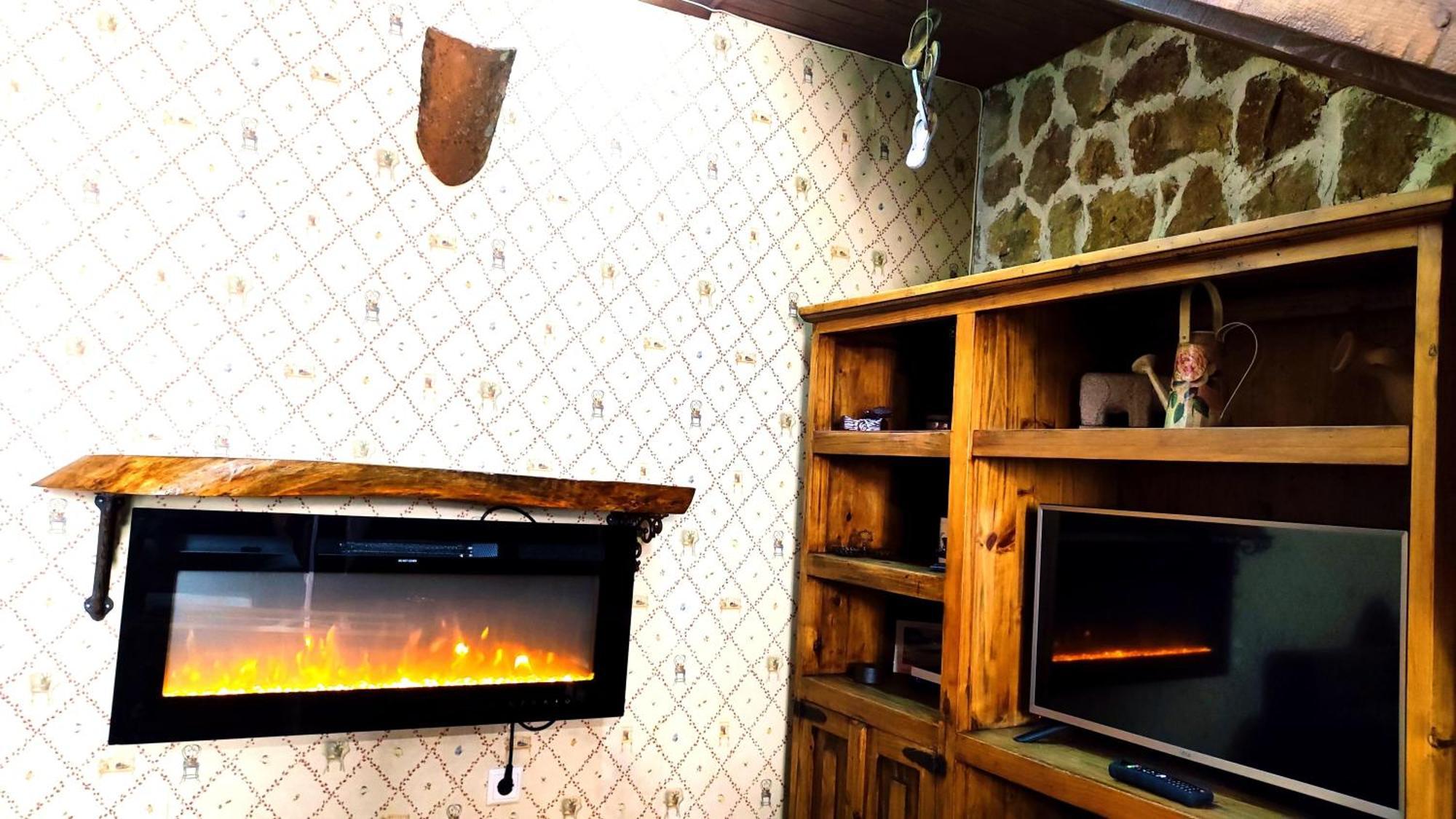 Ruralrut-El Tiemblo Wifi, Cabina De Hidromasaje, Aire Acondicionado Y A Pocos Metros De Zonas De Bano Naturales Esterno foto